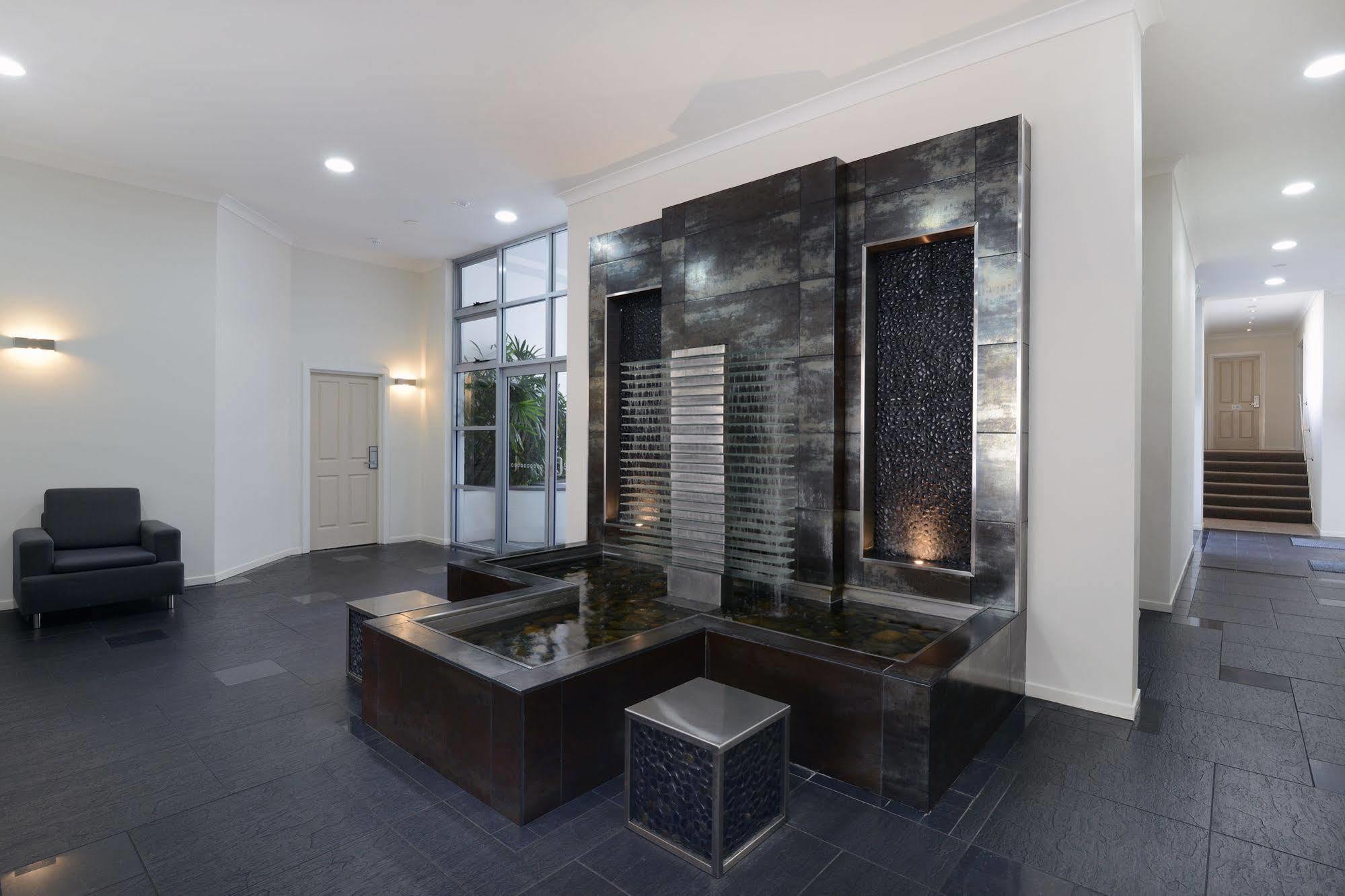 Macquarie Waters Boutique Apartment Hotel Порт-Маккуорі Екстер'єр фото